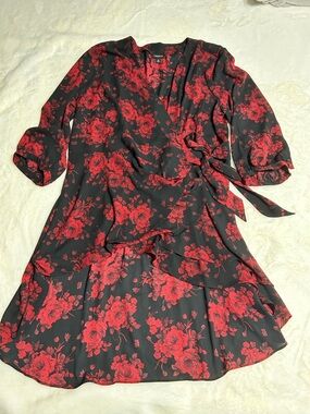 torrid Black & Red Floral Wrap blouse